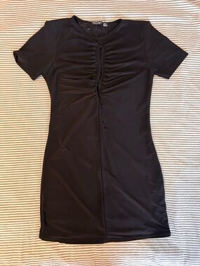 Sleek Black Short-Sleeve Gathered Waist Dress